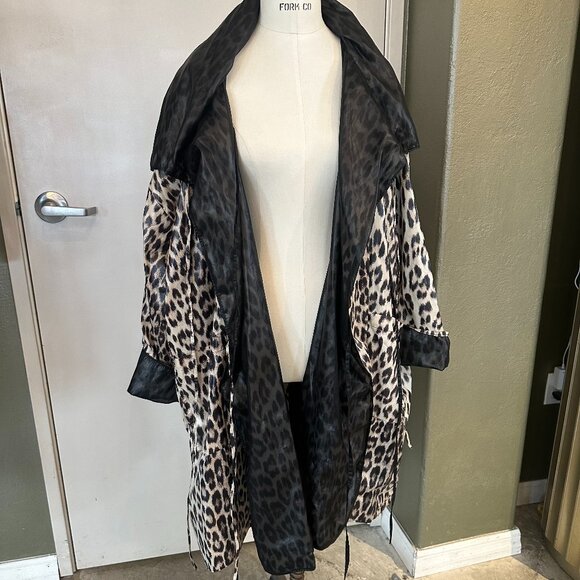 Ivan Grundahl Reversible Leopard & Black Raincoat – Oversized Avant‑Garde Coat
